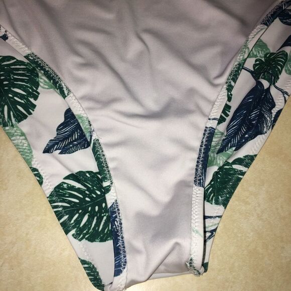 Cup she high waisted bikini bottom size S - Picture 6 of 6
